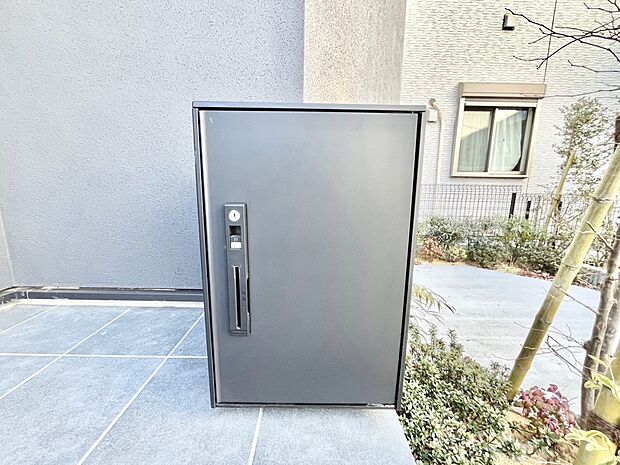 【その他現地】留守時の荷物の受け取りに便利な宅配ボックス