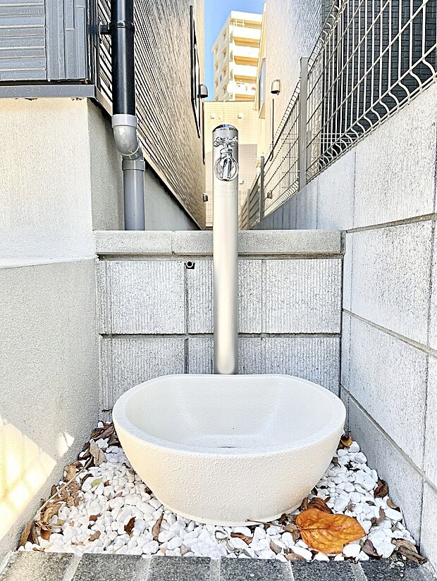 【その他現地】外水栓があると、庭のお手入れやちょっとした手洗い・洗車に便利です!