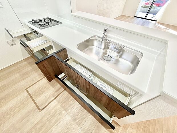 【スライド収納】使いやすさを優先したスライド式収納タイプ!