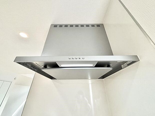 【レンジフード】フラットタイプのレンジフード、お手入れがしやすいですね!