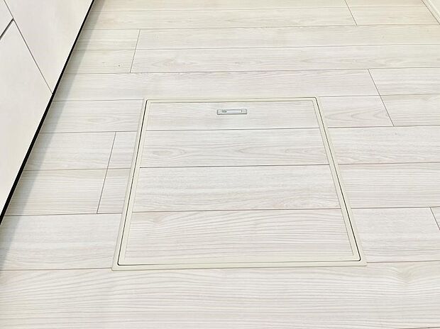 【床下収納】床下収納付き!日用品・非常用品の収納にも大活躍。