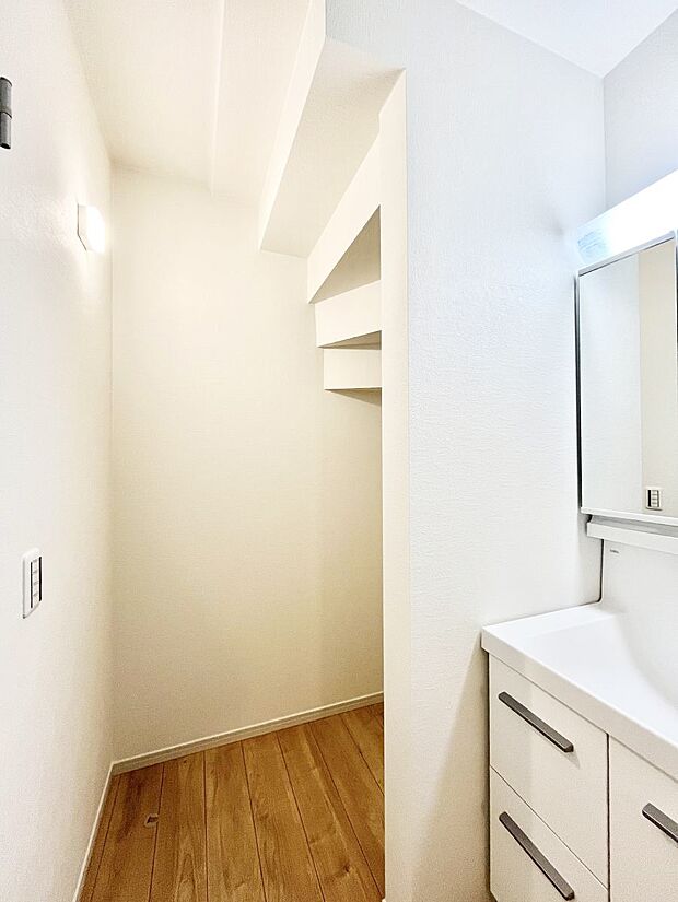 【ランドリースペース】広々とゆとりのあるランドリースペース