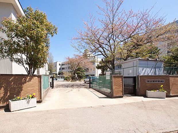 八千代市立村上東小学校（約693m・徒歩9分）