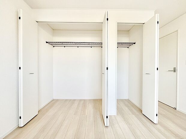 【収納】たっぷりの収納スペースで快適に暮らせそう 