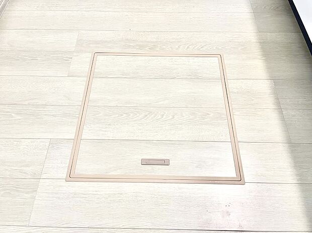 【床下収納】床下収納付き！日用品・非常用品の収納にも大活躍。