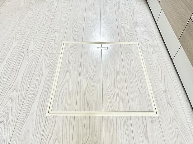 【床下収納】床下収納付き!日用品・非常用品の収納にも大活躍。