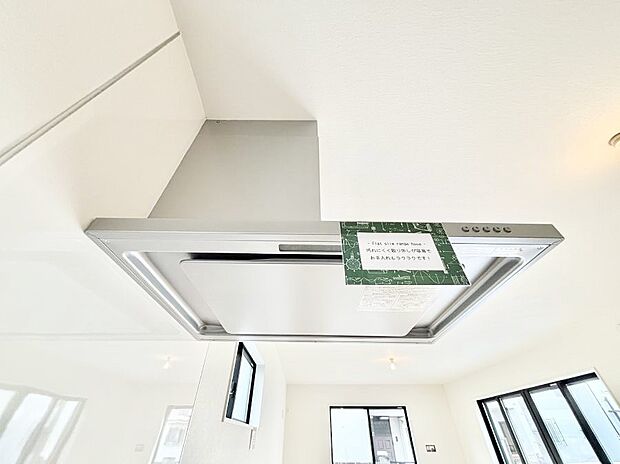 【レンジフード】基本的なお手入れはフィルターのみ！お手入れのしやすさも魅力です。