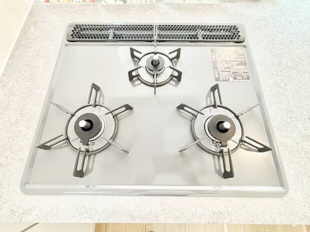 【ガスコンロ】三口ガスコンロでお料理が一気にはかどりそう  