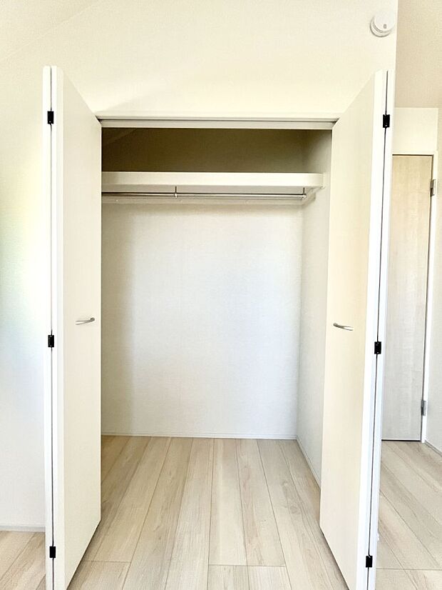 【収納】たっぷりの収納スペースで快適に暮らせそう 