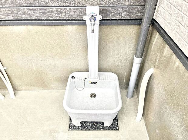 【その他現地】ガーデニングやお掃除に便利な外水栓