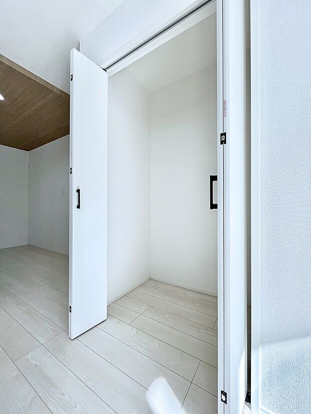 【収納】リビング収納。散らかりがちなリビングもスッキリと保てますね。