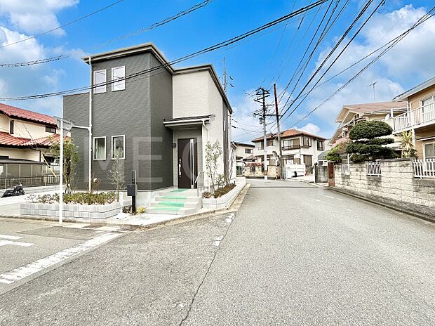 【前面道路含む現地写真】堂々完成!! ここから始まる新生活を応援いたします!