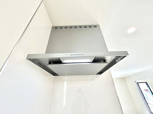 【レンジフード】基本的なお手入れはフィルターのみ!お手入れのしやすさも魅力です。