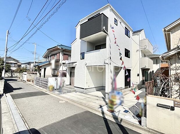 【前面道路含む現地写真】堂々完成!! ここから始まる新生活を応援いたします!