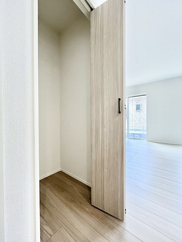 【収納】リビング収納。散らかりがちなリビングもスッキリと保てますね。