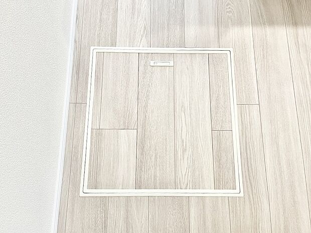 【床下収納】床下収納付き！日用品・非常用品の収納にも大活躍。