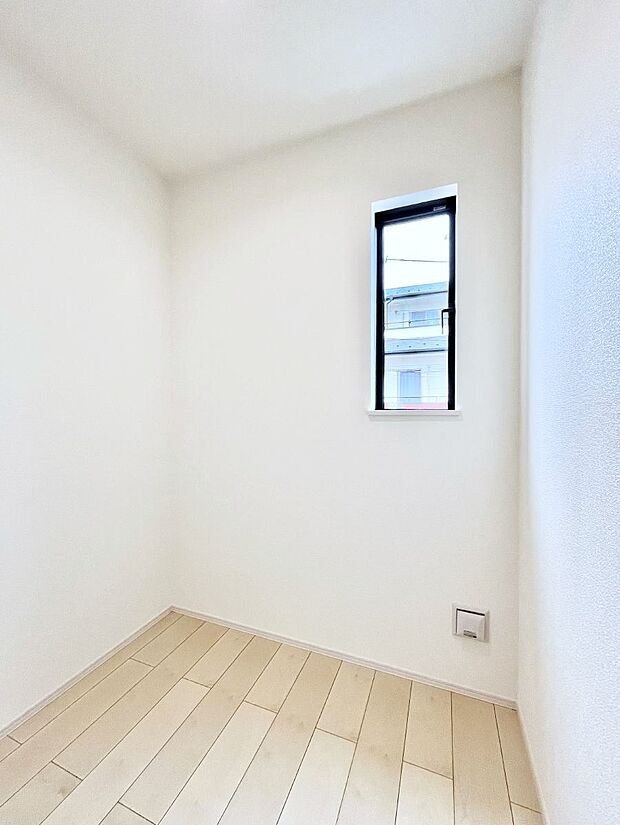 【その他内観】2階の納戸は収納ほかにもアイデア次第で快適空間に大変身!