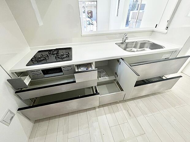 【スライド収納】使いやすさを優先したスライド式収納タイプ！