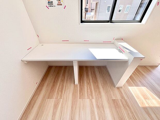 【その他内観】ちょっとした作業をするのに便利なカウンター  