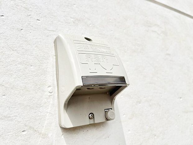 【その他現地】お掃除などに便利な外コンセント