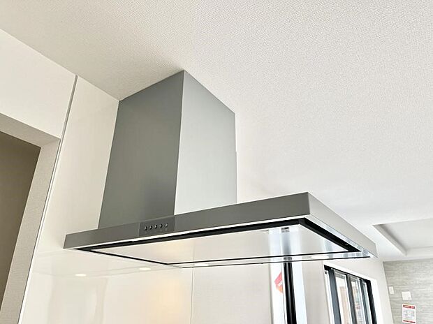 【レンジフード】基本的なお手入れはフィルターのみ!お手入れのしやすさも魅力です。