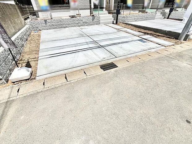 【駐車場】並列２台駐車可能なゆとりのカースペース 