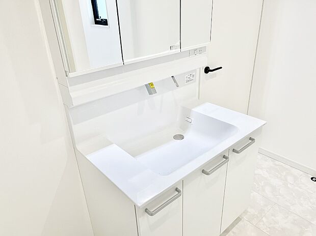 【ハンドシャワー水栓】ハンドシャワー付き!使いやすい洗面台。