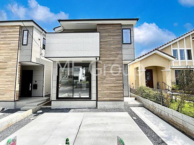 【現地外観写真】たっぷりの陽光と心地よい風が舞い込む住まい