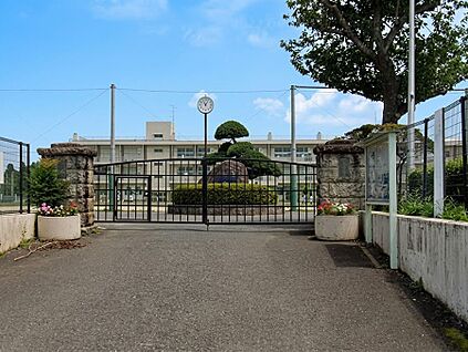 千葉市立誉田中学校 650m(9分)
