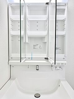 三面鏡裏収納