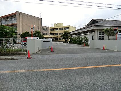 市原市立八幡中学校 1400m