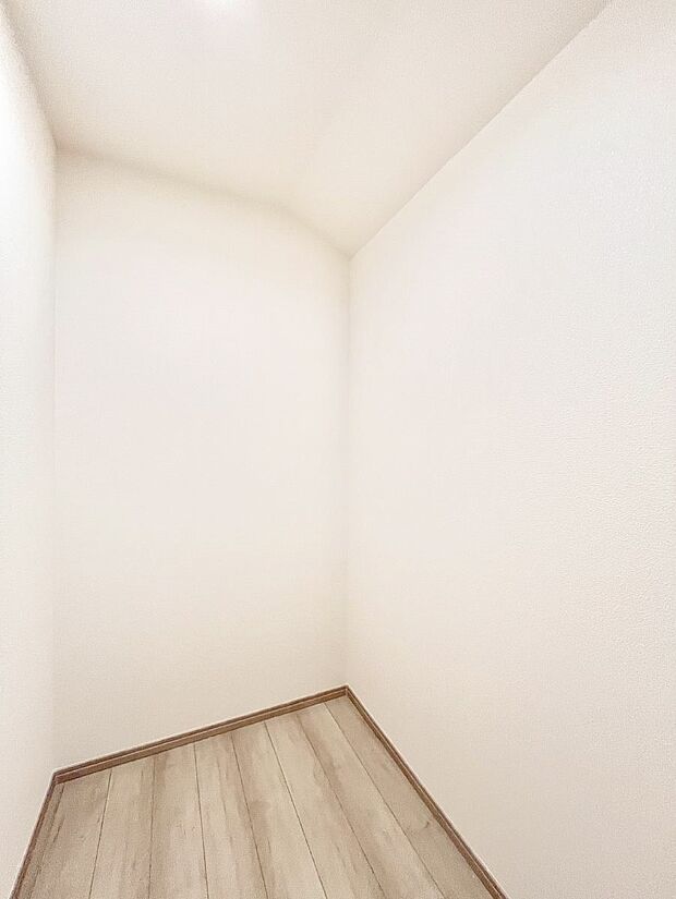 【収納】たっぷりの収納スペースで快適に暮らせそう 