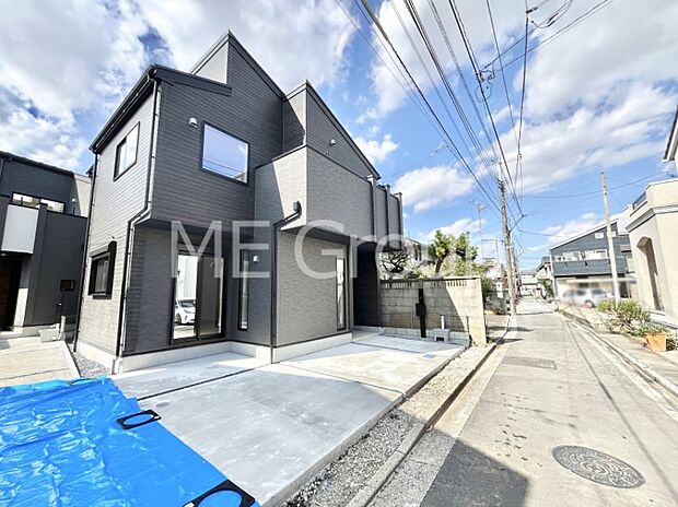 【前面道路含む現地写真】堂々完成!! ここから始まる新生活を応援いたします!