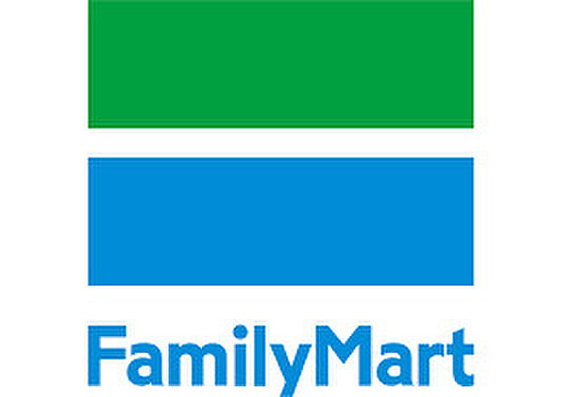 ファミリーマート枚方津田北町店（約250m）