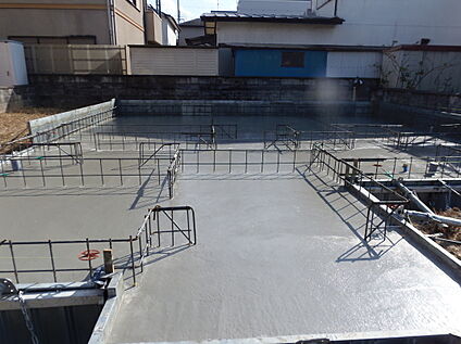 耐震性・防湿性を高める基礎工事