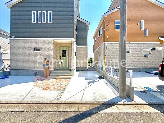 【駐車場】駐車スペース２台可能。お車を家族で所有しても安心です。