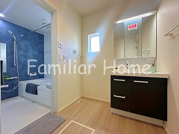 【洗面所】洗面所 爽やかなデザインでまとめられたPowderルーム。