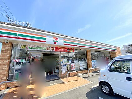 セブンイレブン福生武蔵野台1丁目店 約291m