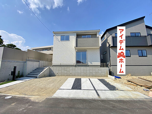 ●○●○1号棟外観写真○●○●
　　　平日の案内も可能です♪
　お気軽にお問い合わせください！
