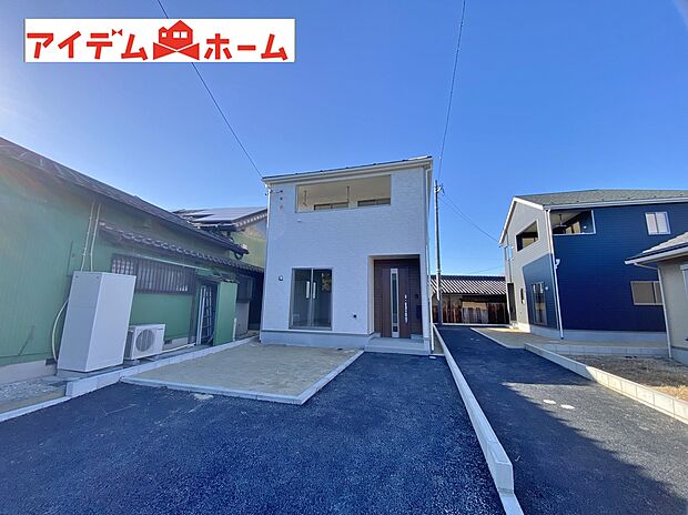 ●○●○2号棟外観写真○●○●
　　　平日の案内も可能です♪
　お気軽にお問い合わせください！