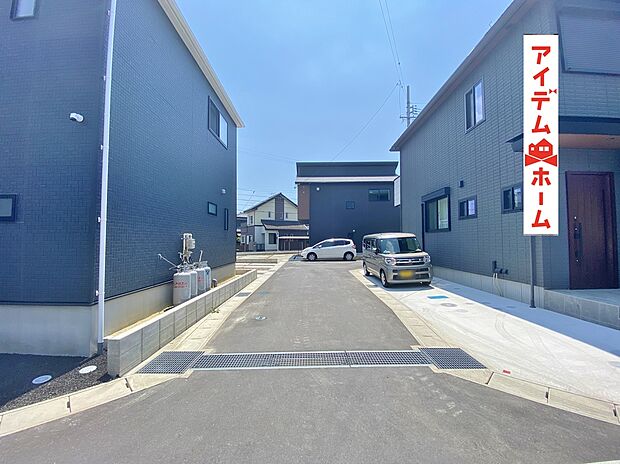 ●○●○前面道路○●○●
　　　平日の案内も可能です♪
　お気軽にお問い合わせください！
