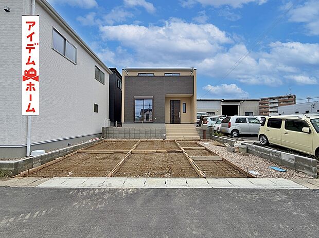 ●○●○3号棟外観写真○●○●
　　　平日の案内も可能です♪
　お気軽にお問い合わせください！
