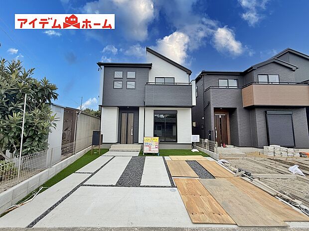 ●○●○4号棟外観写真○●○●
　　　平日の案内も可能です♪
　お気軽にお問い合わせください！
