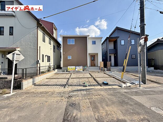 ●○●○1号棟外観写真○●○●
　　　平日の案内も可能です♪
　お気軽にお問い合わせください！
