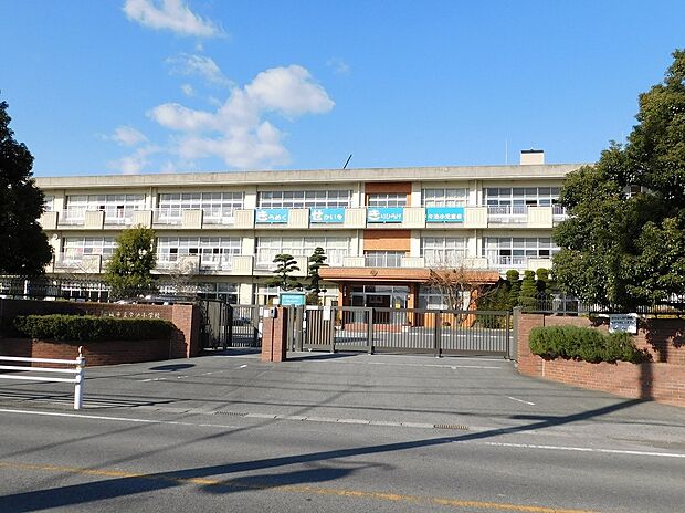 安城市立今池小学校(約675m)