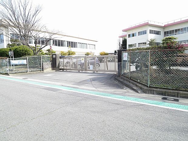 碧南市立日進小学校(約450m)