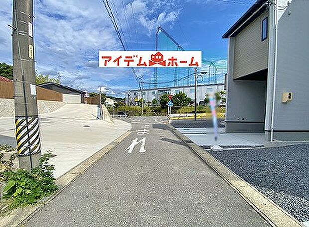 【●○●○前面道路写真○●○● 　　　】平日の案内も可能です♪