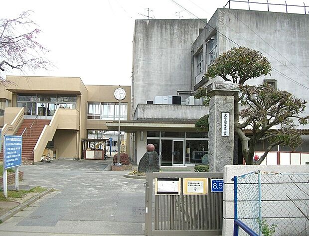 高浜市立吉浜小学校（約1,140m）