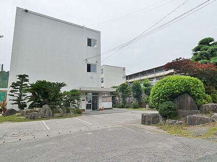 蒲郡市立塩津中学校 350ｍ