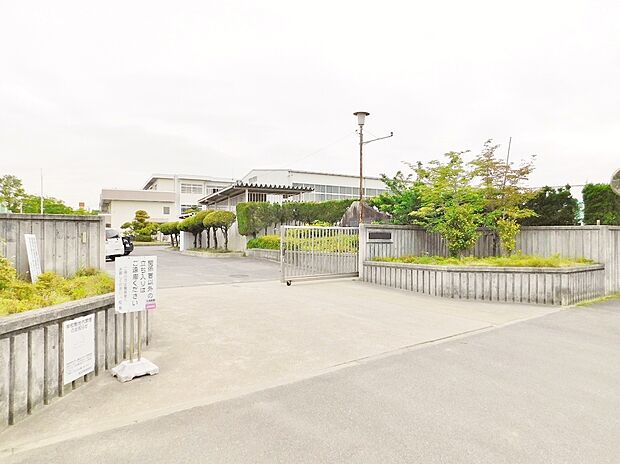 豊田市立広川台小学校(約520m)